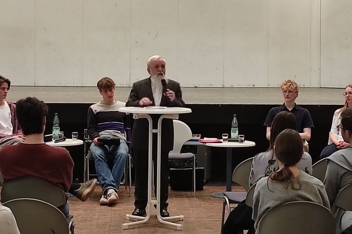 Titelbild für Beitrag: Religion und Politik - Christliche Haltung in herausfordernder Zeit