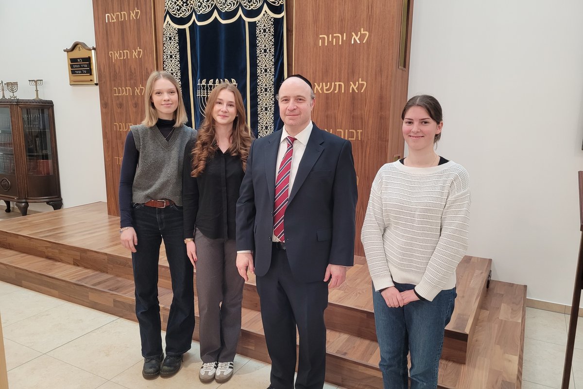 Titelbild für Beitrag: Dialogveranstaltung zum Holocaust-Gedenktag in der Neuen Synagoge Magdeburg