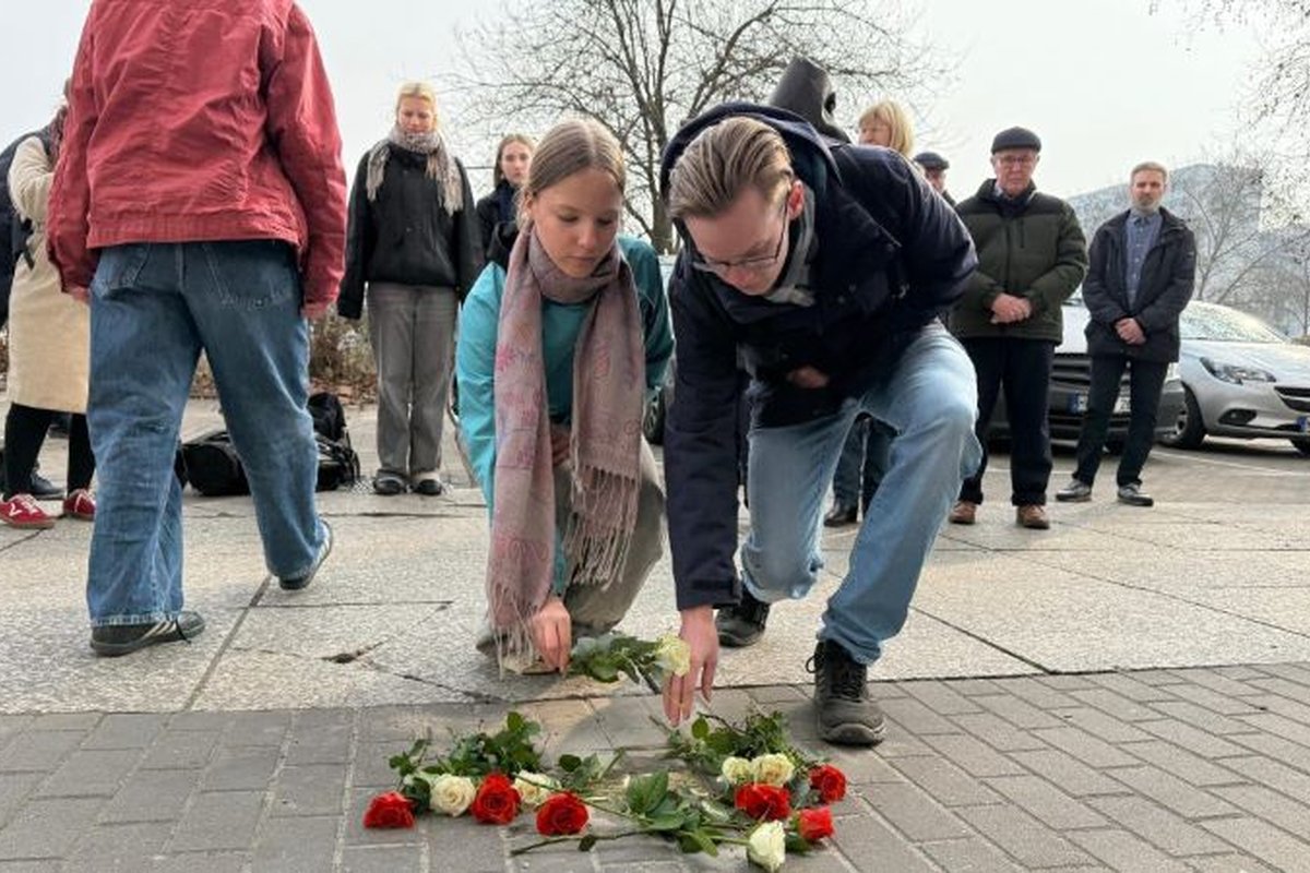 Titelbild für Beitrag: Stolpersteinverlegung – Patenschaft für Arthur Mendel