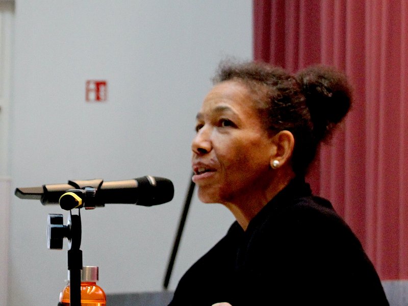 Titelbild für Beitrag: Lesung mit Jennifer Teege