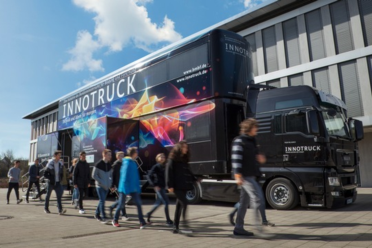 Titelbild für Beitrag: Der InnoTruck kommt ans ELG